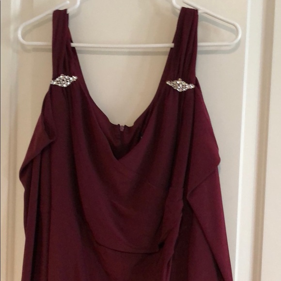 Dress - Picture 2 of 4